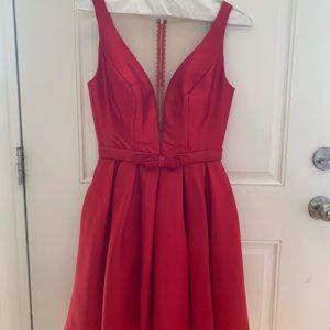 SHERRI HILL STUNNING RED DRESS